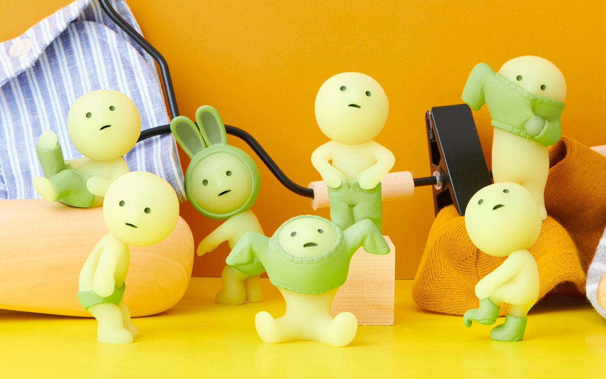 SMISKI Dressing Series Glow-in-the-Dark Mini Figure