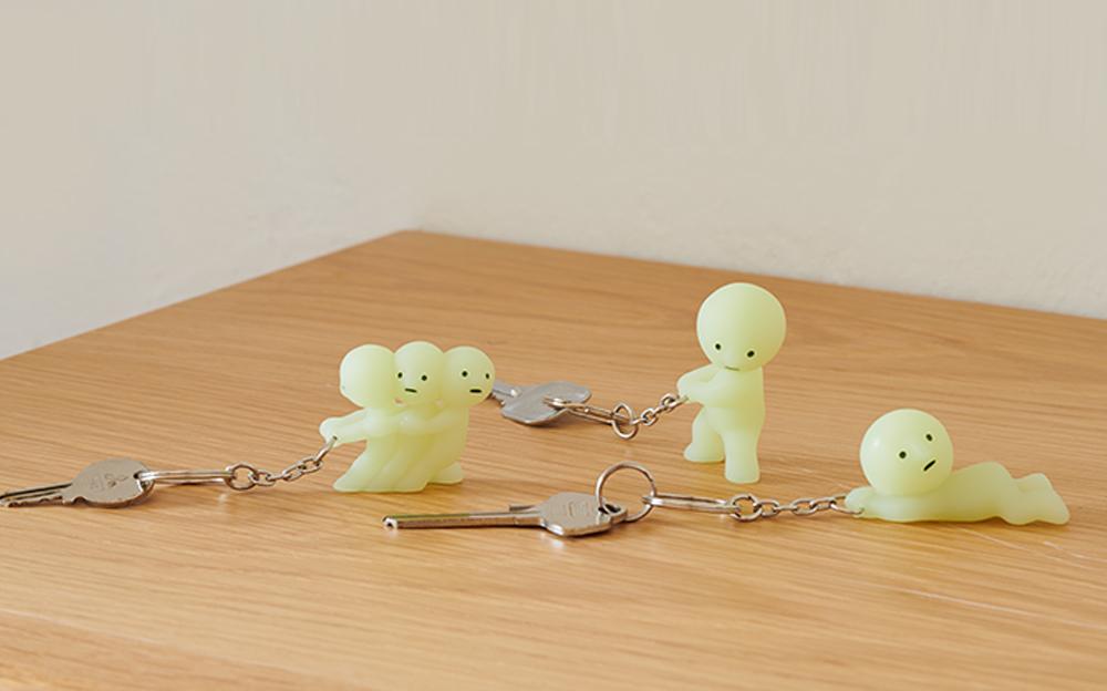 SMISKI Glow-in-the-Dark Keychain