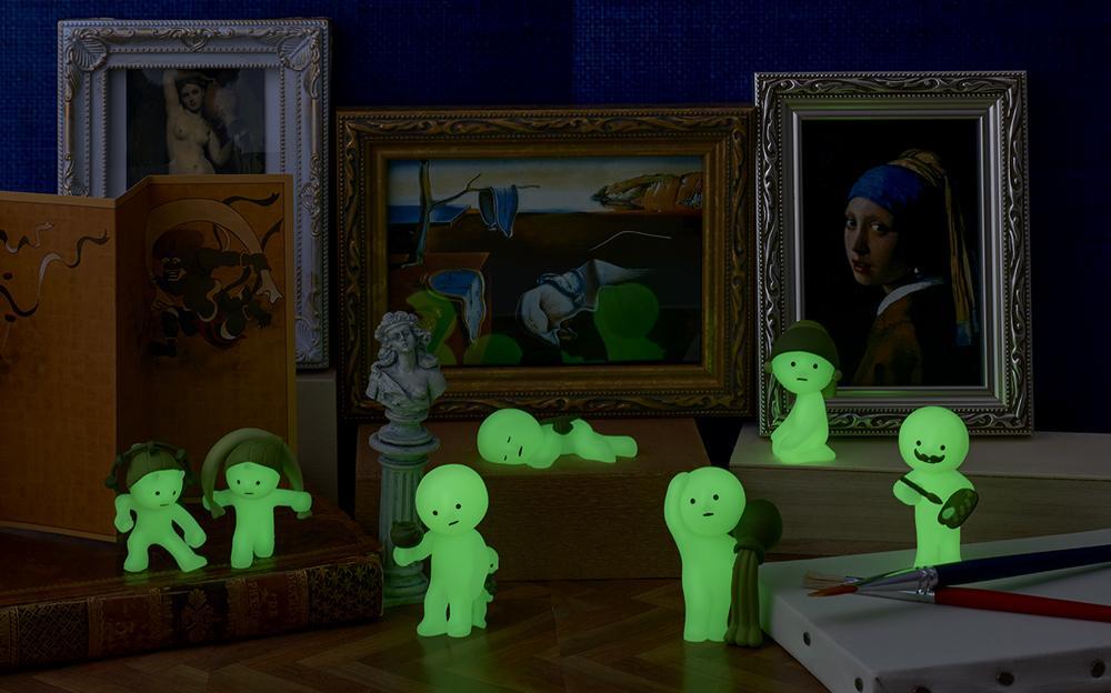 SMISKI Museum Series Glow-in-the-Dark Mini Figure