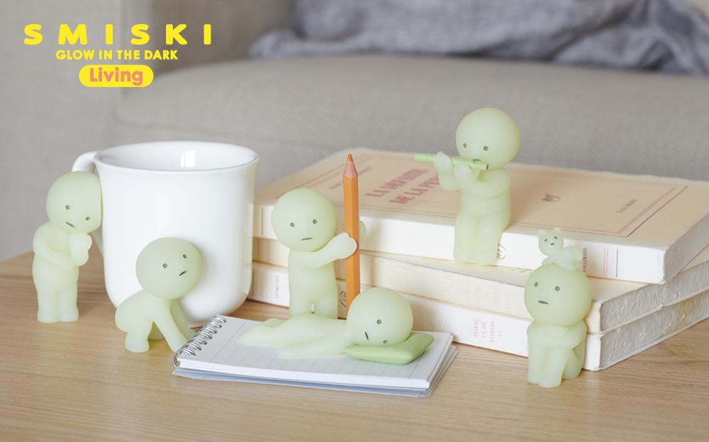 SMISKI Living Series Glow-in-the-Dark Mini Figure